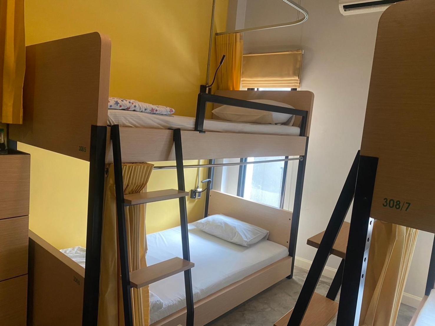 Bunk Bed Mixed Dormitory Room