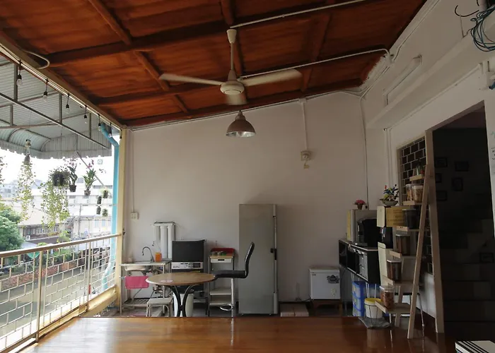 Baan Nampetch Hostel Bangkok